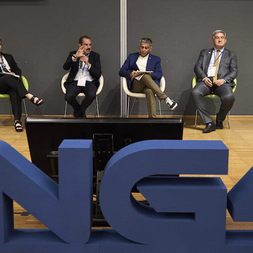 La CEO Francesca Paoli sul palco del Forum Ingegneria 4.0 insieme agli altri relatori del panel